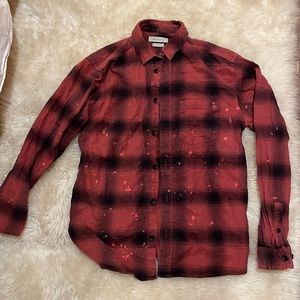 Men’s size small flannel shirt by standard cloth.